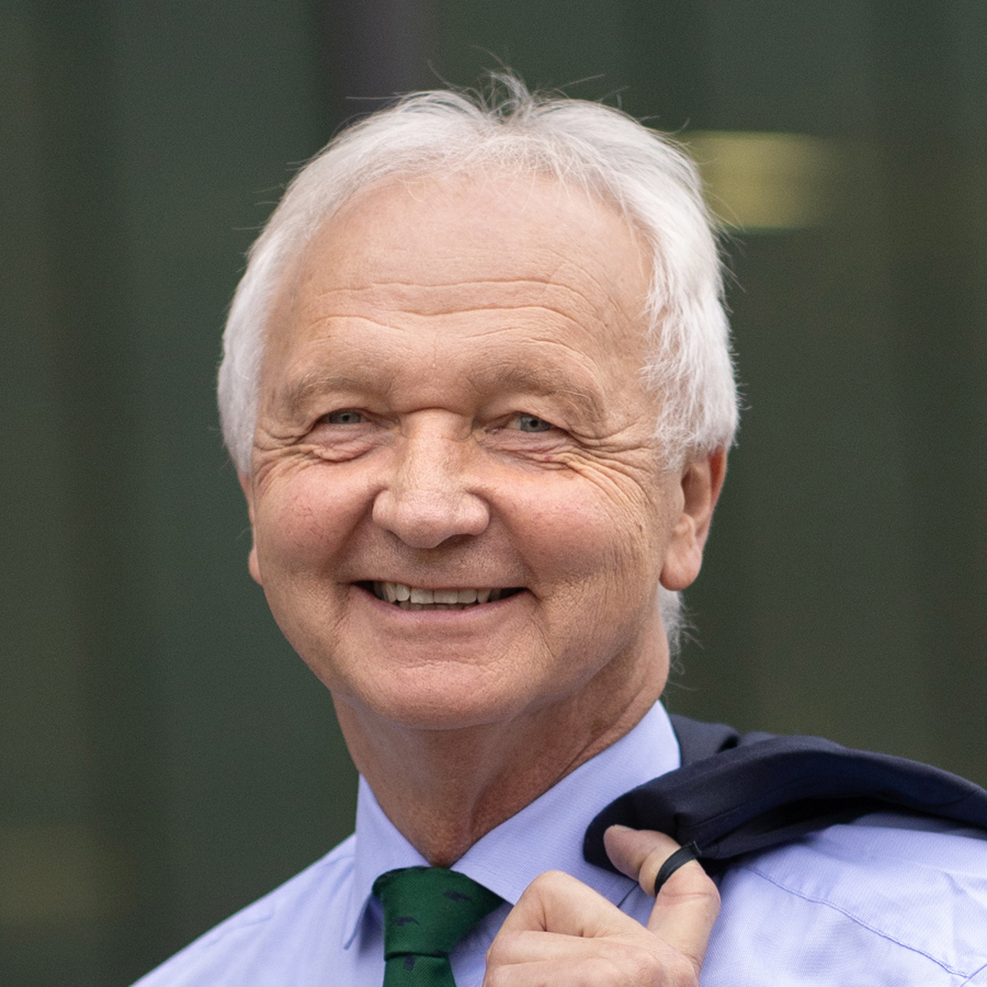 Dr. Peter Pöschl